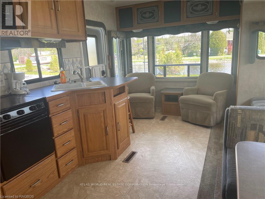 2 - 9 Tamarac Road, Northern Bruce Peninsula, Ontario  N0H 2R0 - Photo 3 - X10850638
