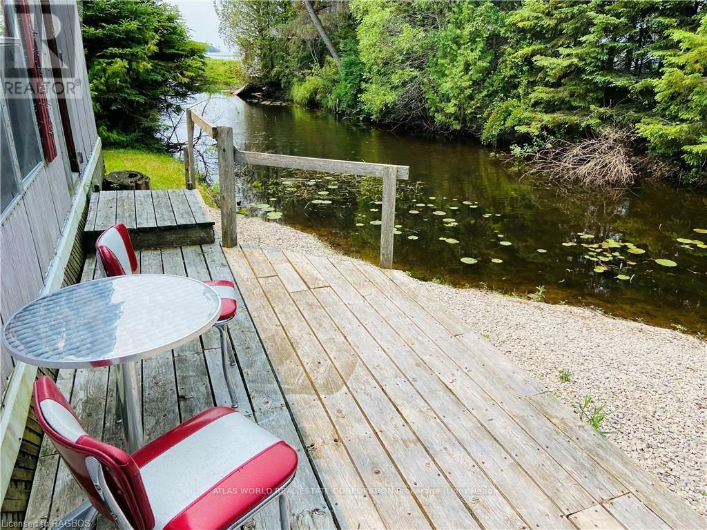 8 - 9 Tamarac Road, Northern Bruce Peninsula, Ontario  N0H 2R0 - Photo 2 - X10850546