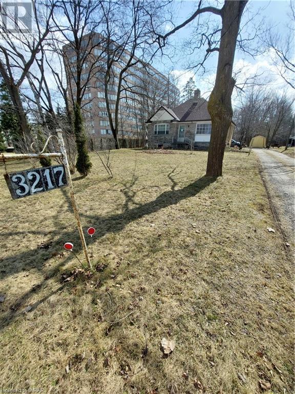 3211-3217 KING Street E, Kitchener, Ontario