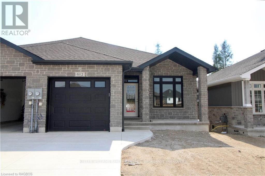 612 25TH AVENUE, Hanover, Ontario