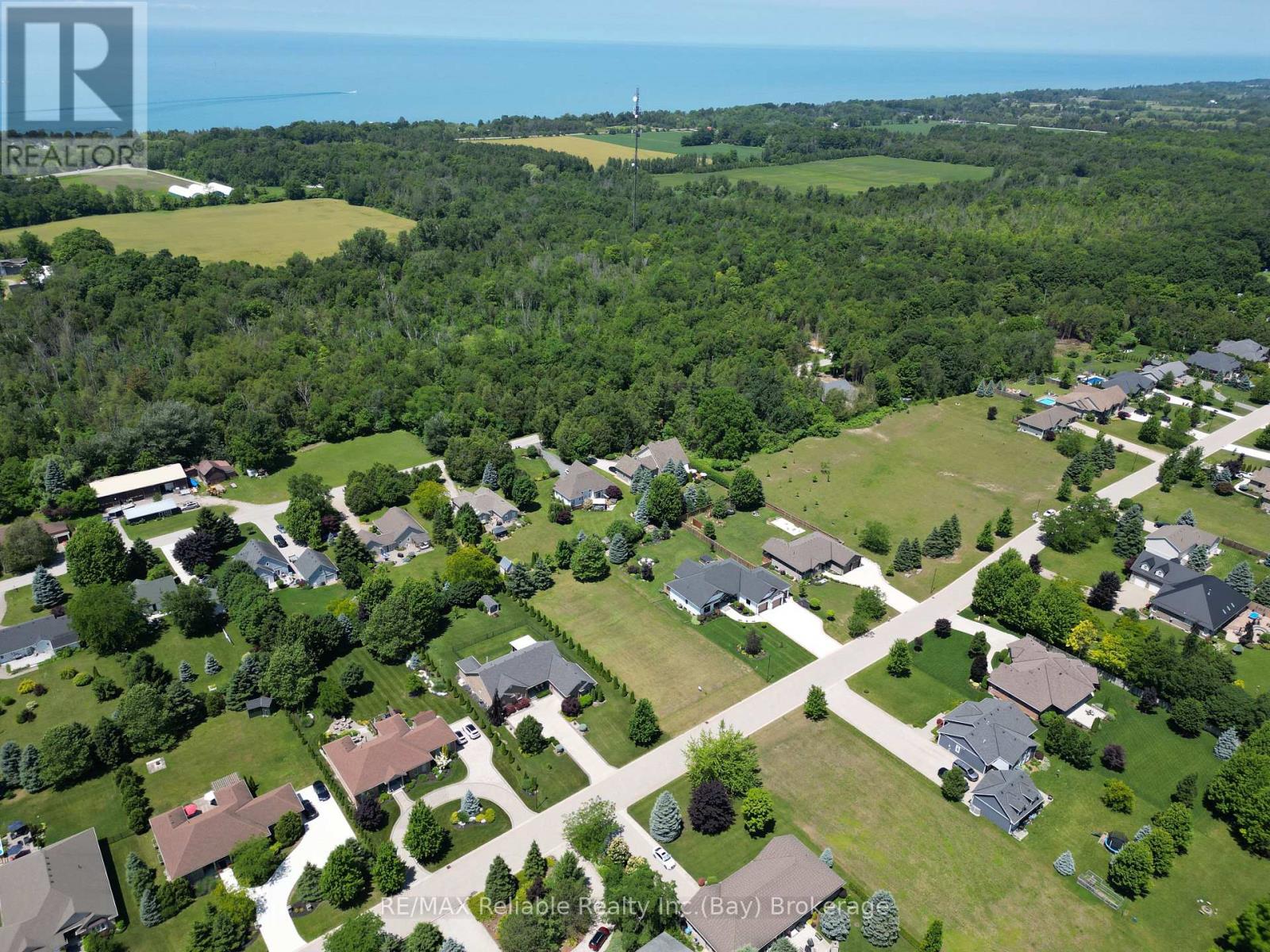 19 Carriage Lane, Bluewater, Ontario  N0M 1G0 - Photo 12 - X10780742