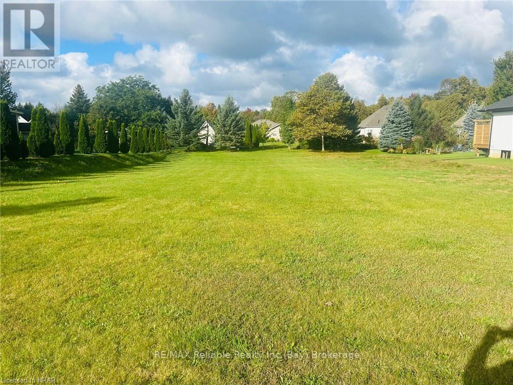 19 Carriage Lane, Bluewater, Ontario  N0M 1G0 - Photo 2 - X10780742