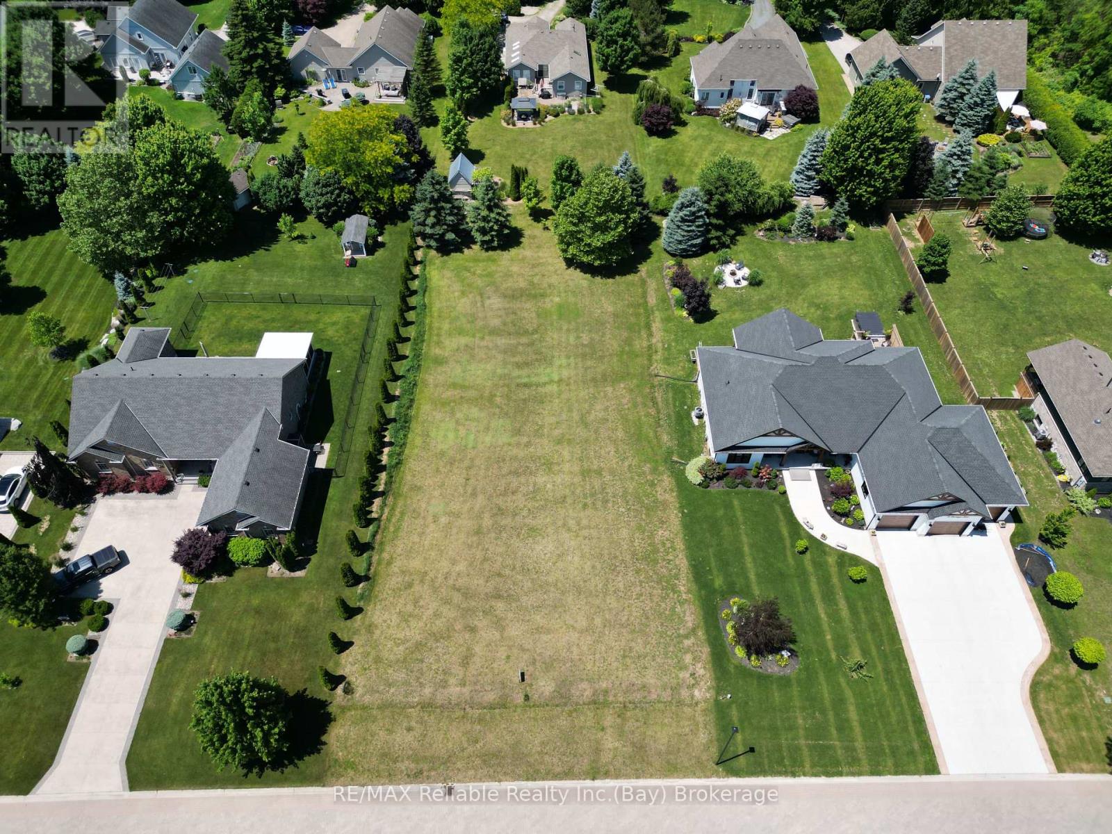 19 Carriage Lane, Bluewater, Ontario  N0M 1G0 - Photo 6 - X10780742