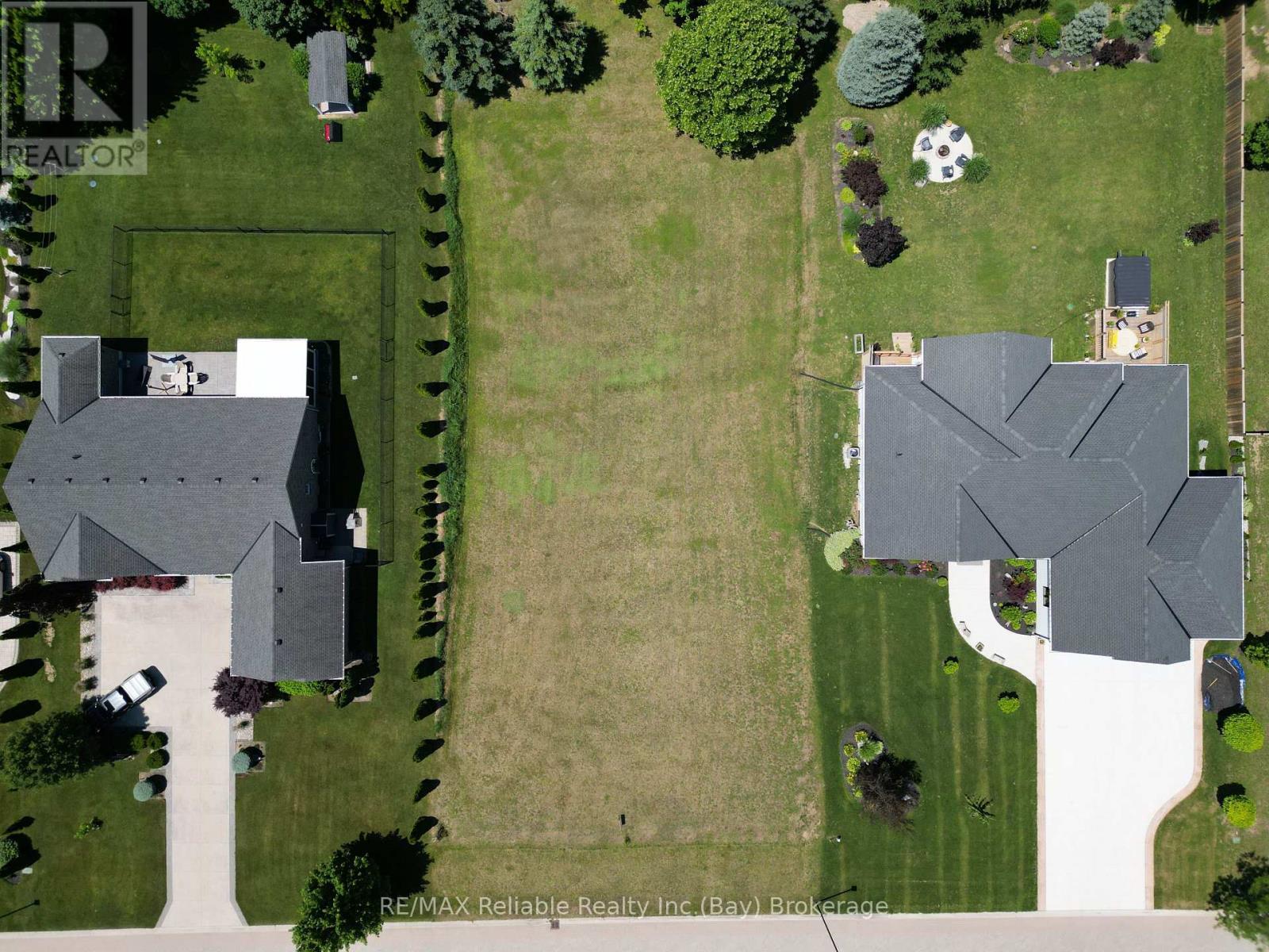 19 Carriage Lane, Bluewater, Ontario  N0M 1G0 - Photo 7 - X10780742