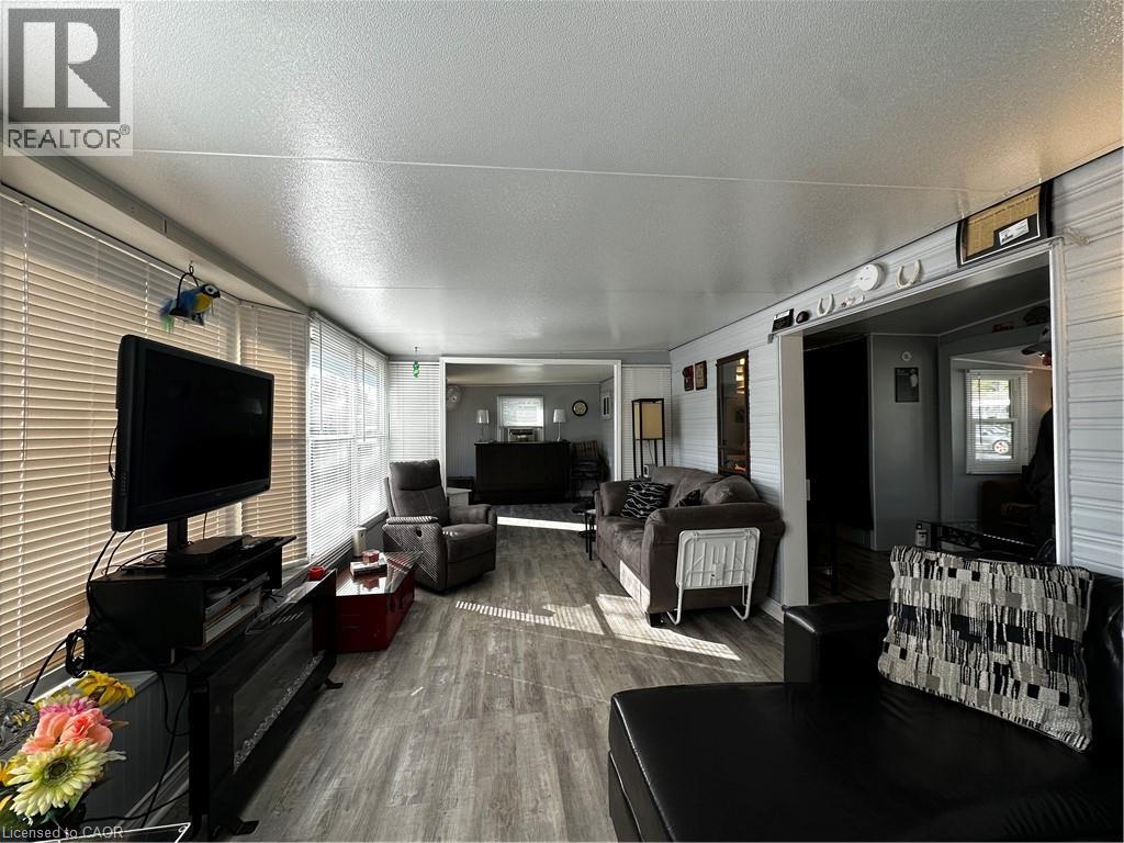 92 Clubhouse Road Unit# 33, Turkey Point, Ontario  N0E 1T0 - Photo 8 - 40500139