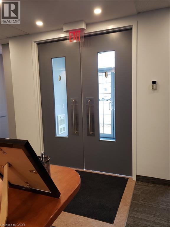 209 Frederick Street Unit# 3b, Kitchener, Ontario  N2H 2M7 - Photo 4 - 40549132