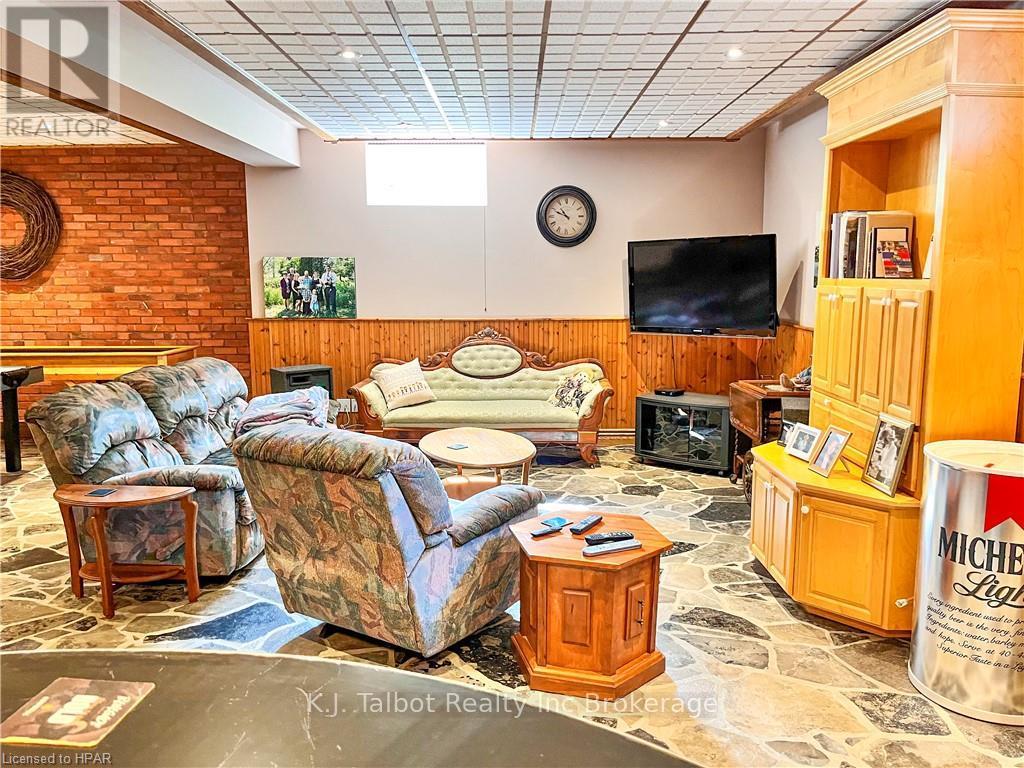 81276 Westmount Line, Ashfield-Colborne-Wawanosh, Ontario  N7A 3Y2 - Photo 18 - X10780732