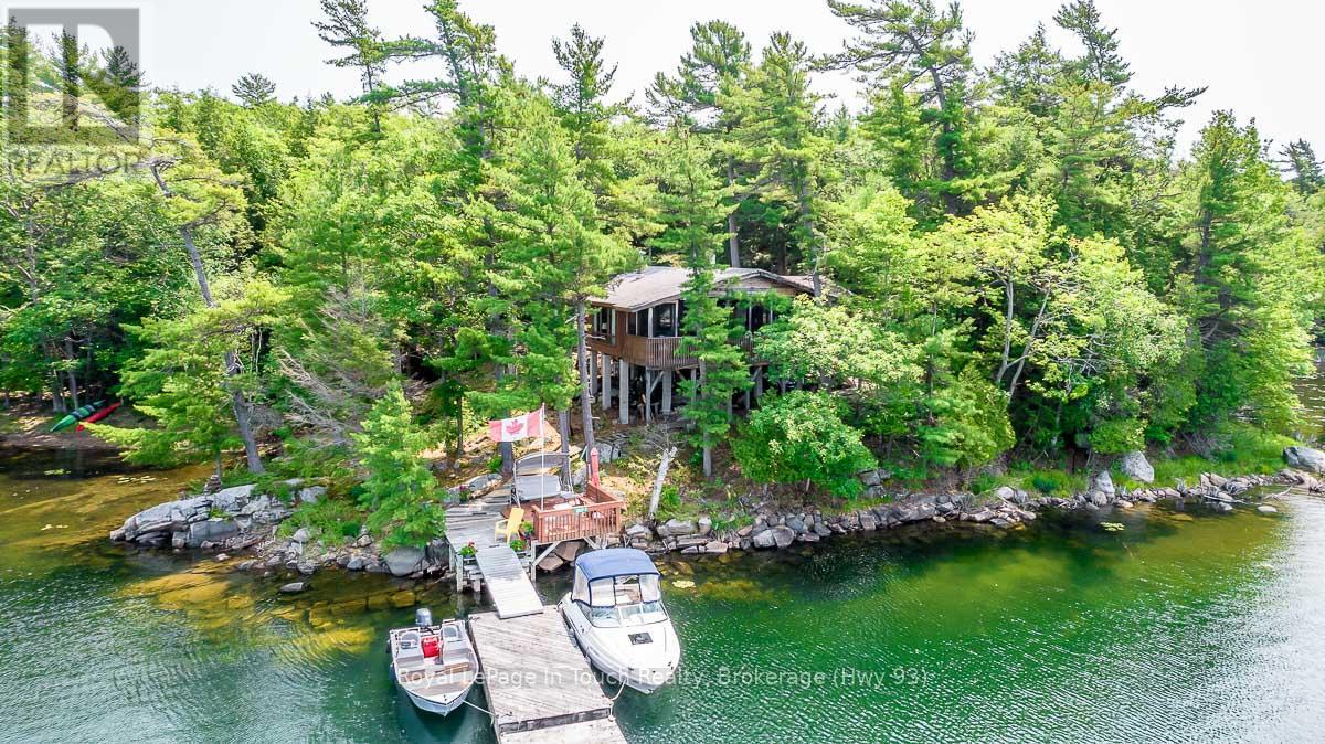 B207-7 WAHSOUNE ISLAND, The Archipelago, Ontario