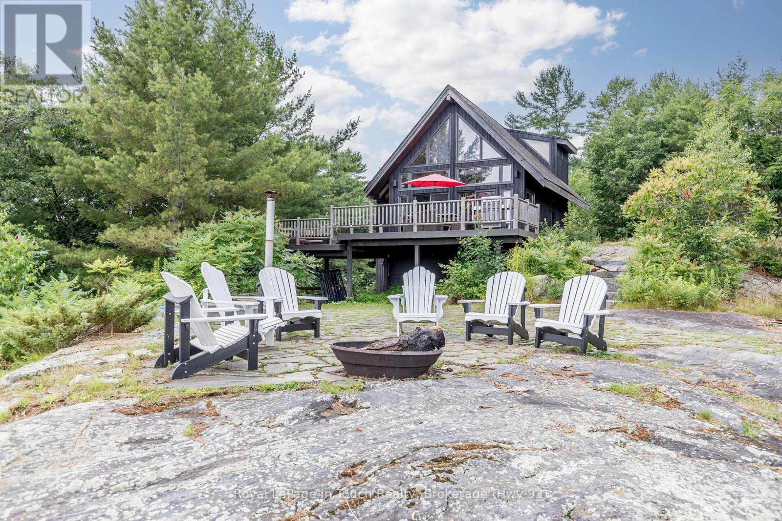 B686-8 DERBYSHIRE ISLAND, The Archipelago, Ontario