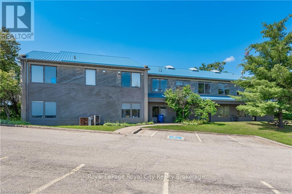 361 Southgate Drive, Guelph, Ontario  N1G 3M5 - Photo 3 - X10875946