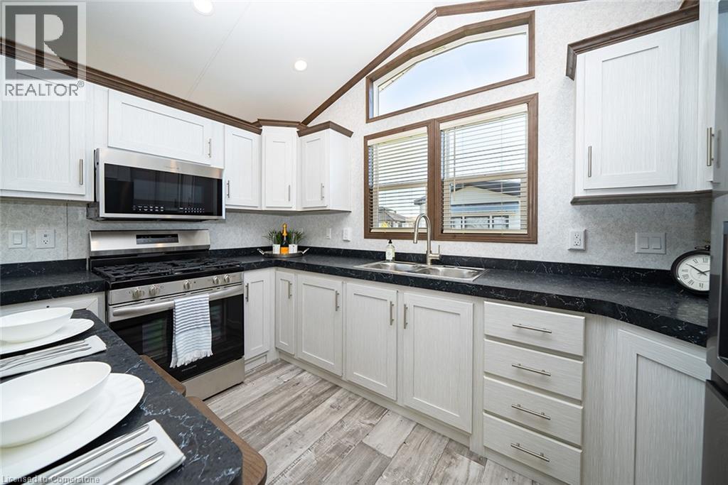 92 Clubhouse Road Unit# 20, Turkey Point, Ontario  N0E 1T0 - Photo 17 - 40572507