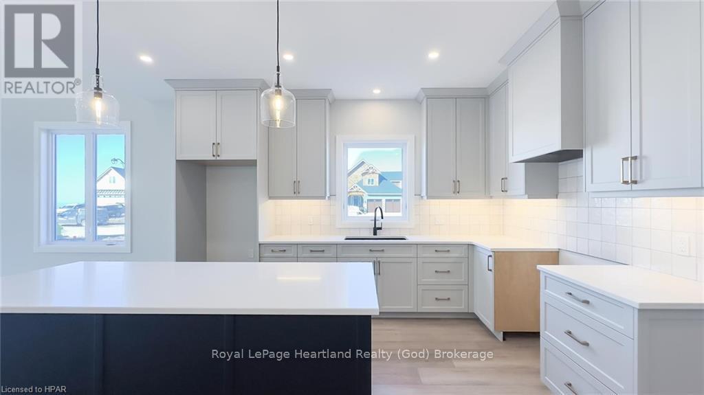441 Coast Drive, Goderich, Ontario  N7A 0C3 - Photo 5 - X10779939