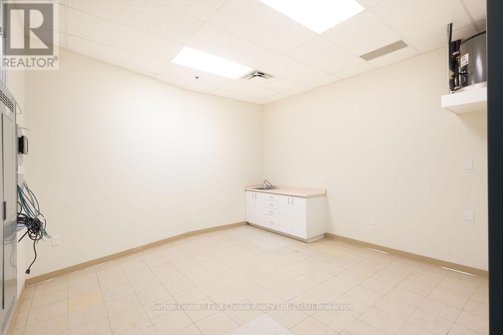 B - 65 Albert Street, Stratford, Ontario  N5A 3K2 - Photo 16 - X10780079