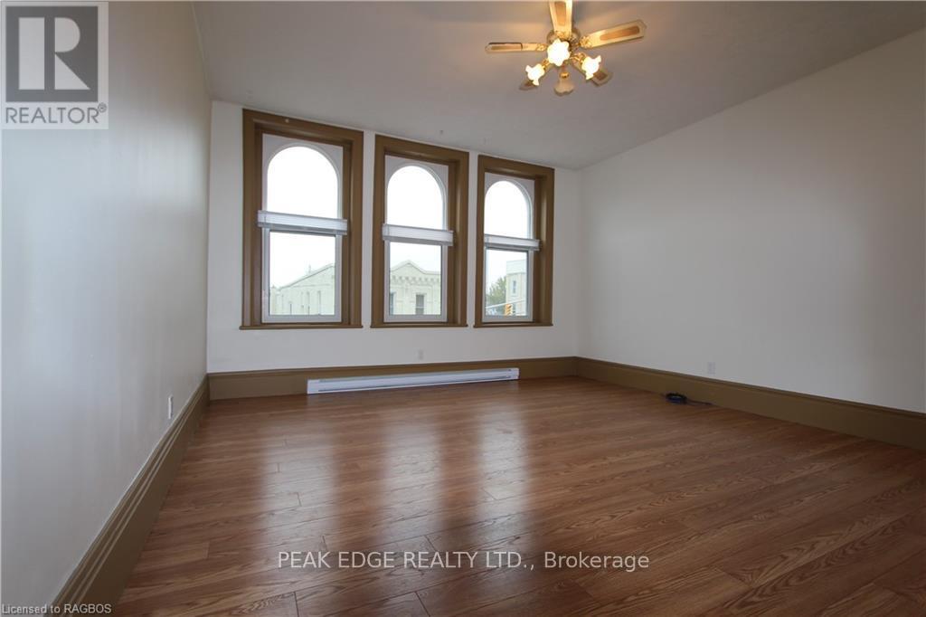 209 10th Street, Hanover, Ontario  N4N 1N8 - Photo 16 - X10850467