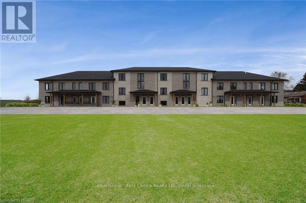 30 - 3202 VIVIAN LINE, Stratford, Ontario