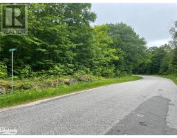23 AHMIC LAKE ROAD, Magnetawan, Ontario