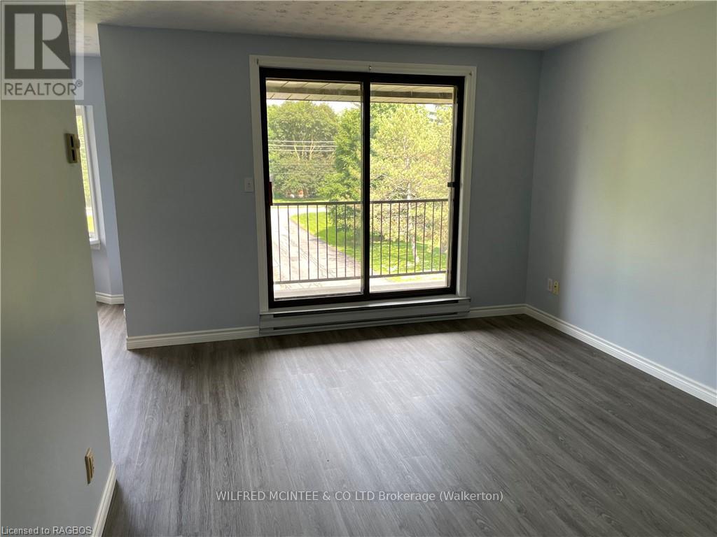 303 - 125 Hinks Street, Brockton, Ontario  N0G 2V0 - Photo 8 - X10845692