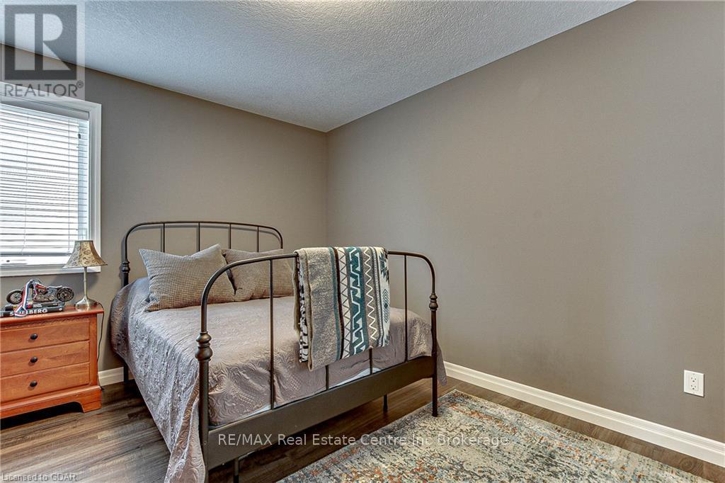 587 Hawthorne Place, Woodstock, Ontario  N4T 0B8 - Photo 16 - X10875886