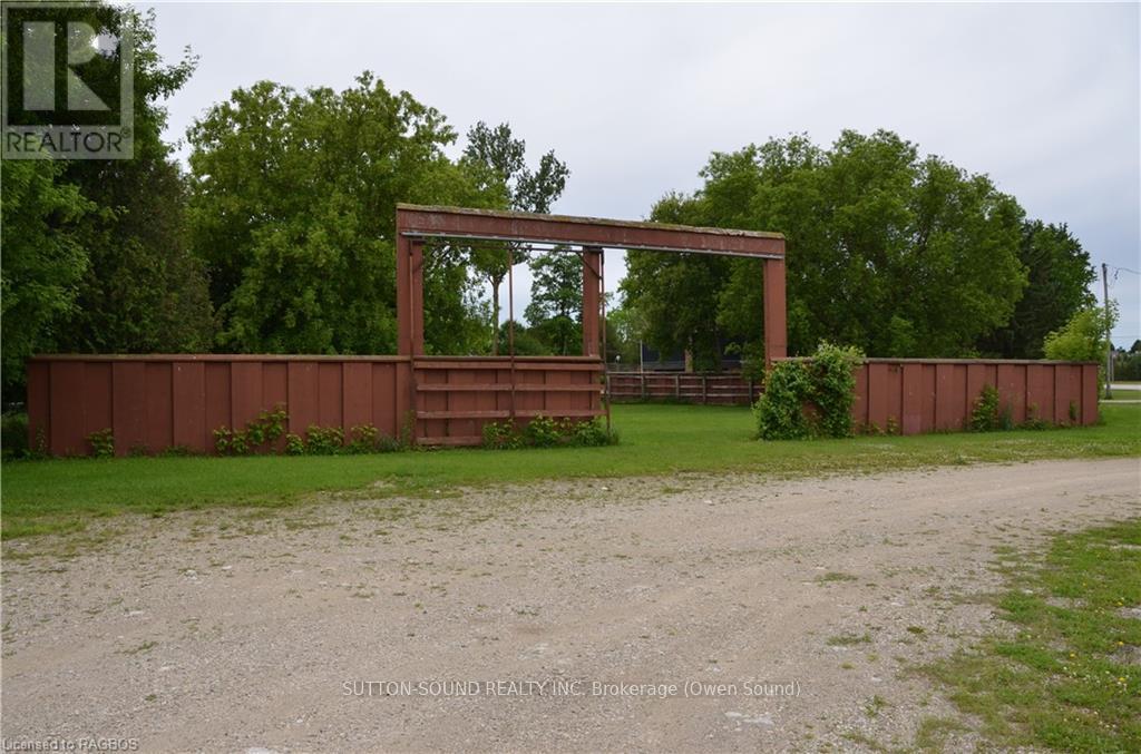 402432 Grey Road 4, West Grey, Ontario  N0H 1R0 - Photo 8 - X10850112