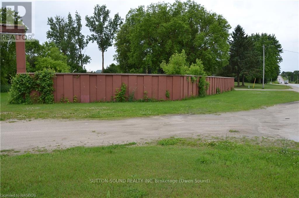 402432 Grey Road 4, West Grey, Ontario  N0H 1R0 - Photo 9 - X10850112