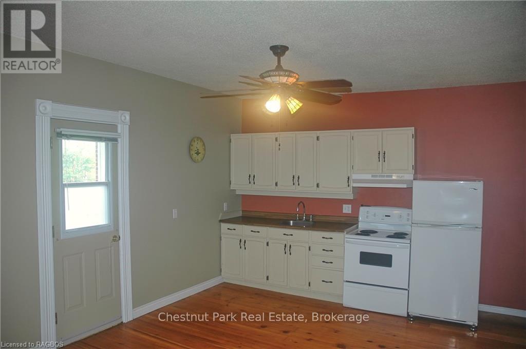 319 Berford Street, South Bruce Peninsula, Ontario  N0H 2T0 - Photo 16 - X10849481
