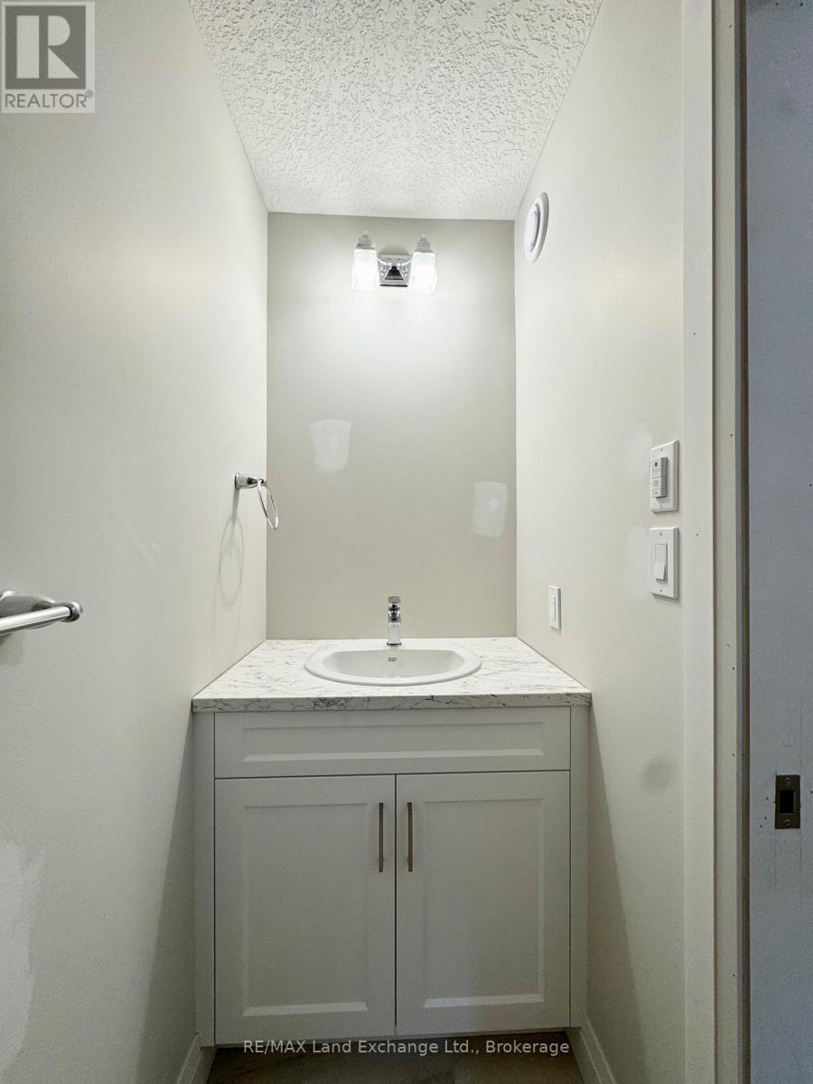 358 Rosner Drive, Saugeen Shores, Ontario  N0H 2C8 - Photo 11 - X10849516