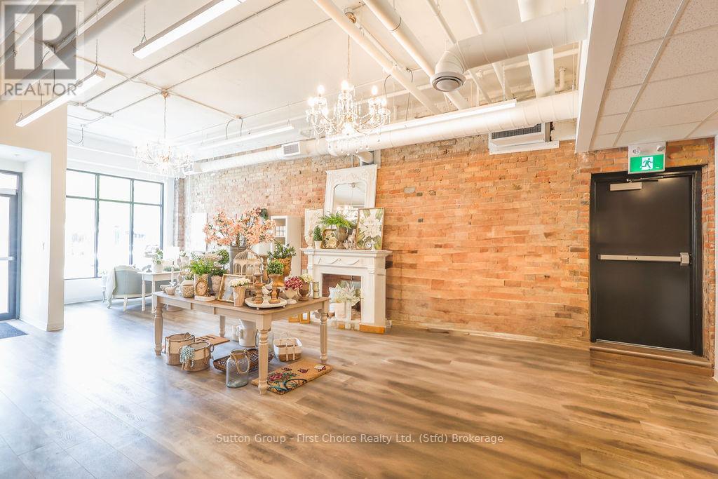 17 Ontario Street, Stratford, Ontario  N5A 3G7 - Photo 6 - X10781595