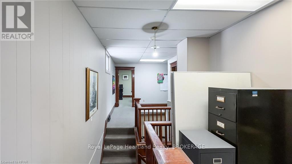405 Queen St, North Huron, Ontario  N0M 1H0 - Photo 3 - X10780940