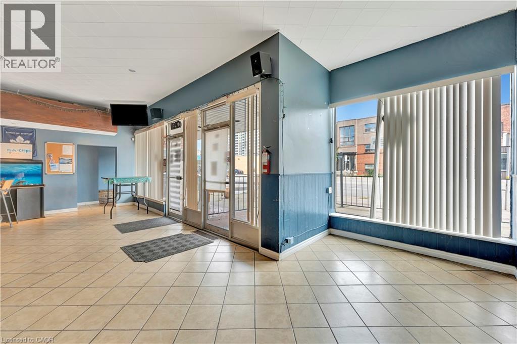 225 Parkdale Avenue N, Hamilton, Ontario  L8H 5X4 - Photo 4 - XH4204867