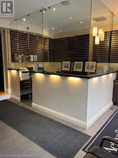 58 KING Street, Hamilton, Ontario