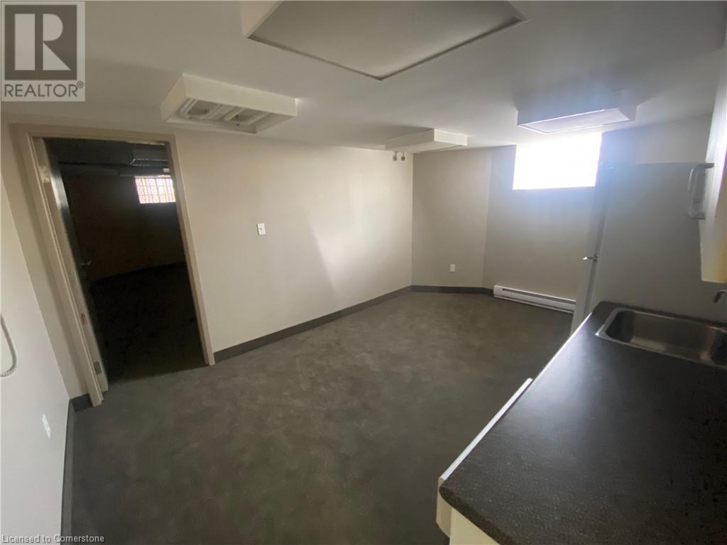 583 Main Street E, Hamilton, Ontario  L8M 1J4 - Photo 8 - XH4150836