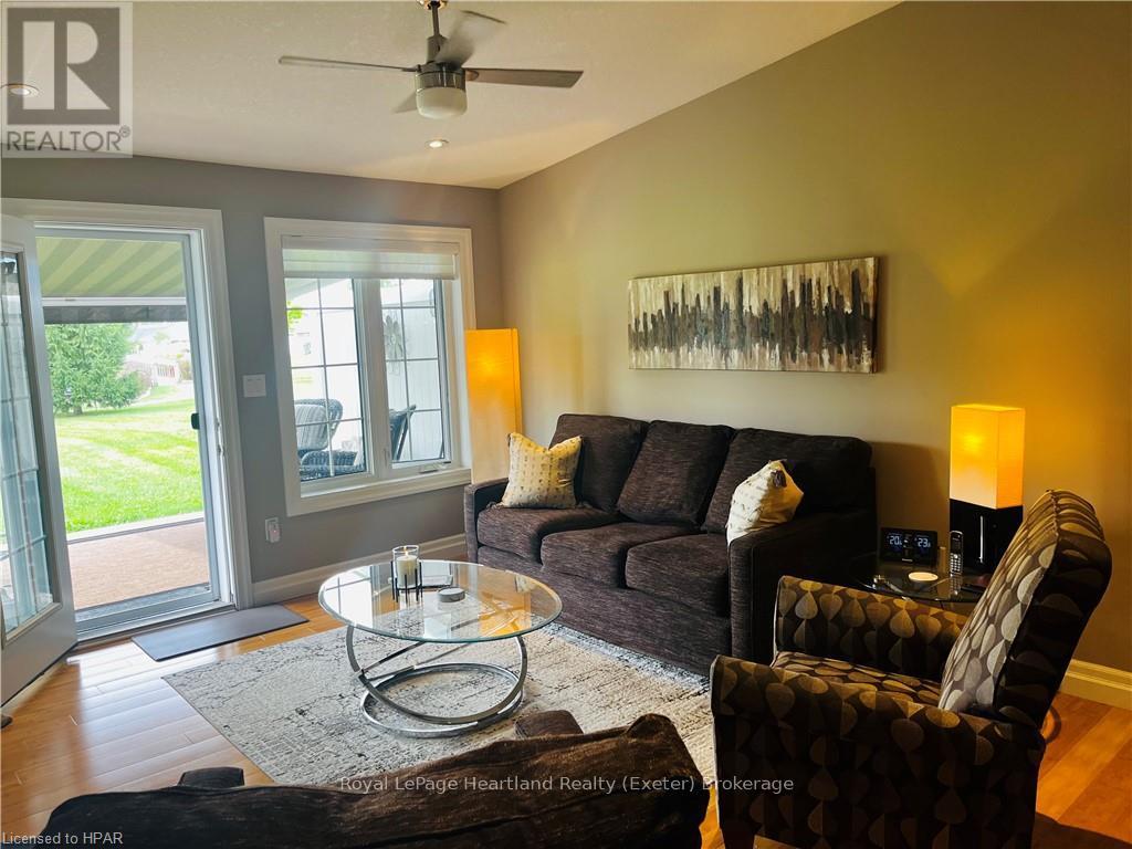 81 Redford Drive, South Huron, Ontario  N0M 1S3 - Photo 11 - X10780170