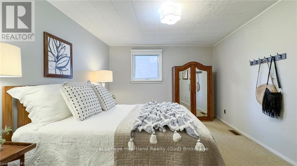 27 Bluewater Drive, Goderich, Ontario  N7A 3X8 - Photo 20 - X10780350