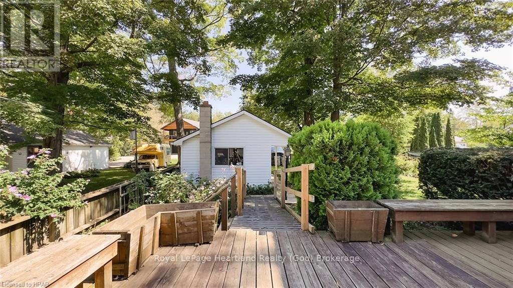 27 Bluewater Drive, Goderich, Ontario  N7A 3X8 - Photo 32 - X10780350