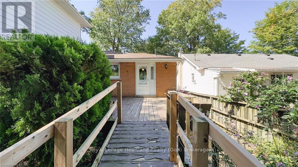 27 Bluewater Drive, Goderich, Ontario  N7A 3X8 - Photo 34 - X10780350