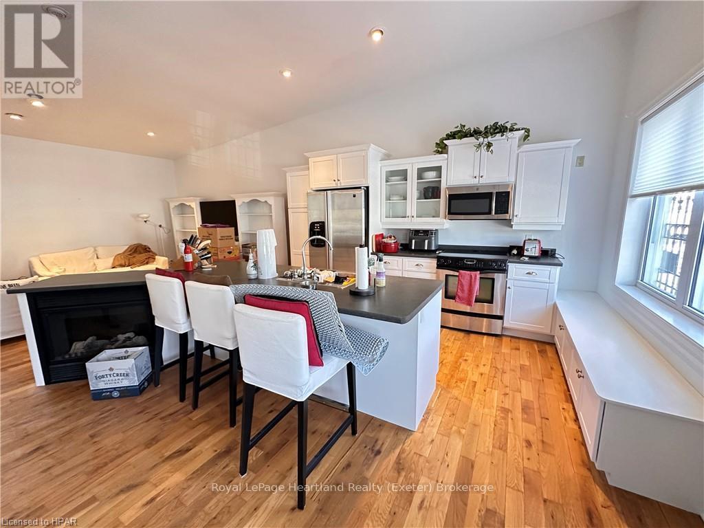 359 Main Street S, South Huron, Ontario  N0M 1S7 - Photo 16 - X10780279