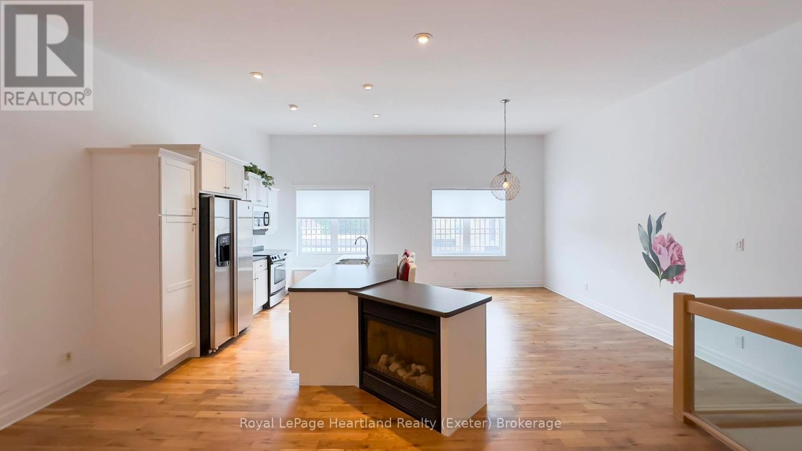 359 Main Street S, South Huron, Ontario  N0M 1S7 - Photo 25 - X10780279