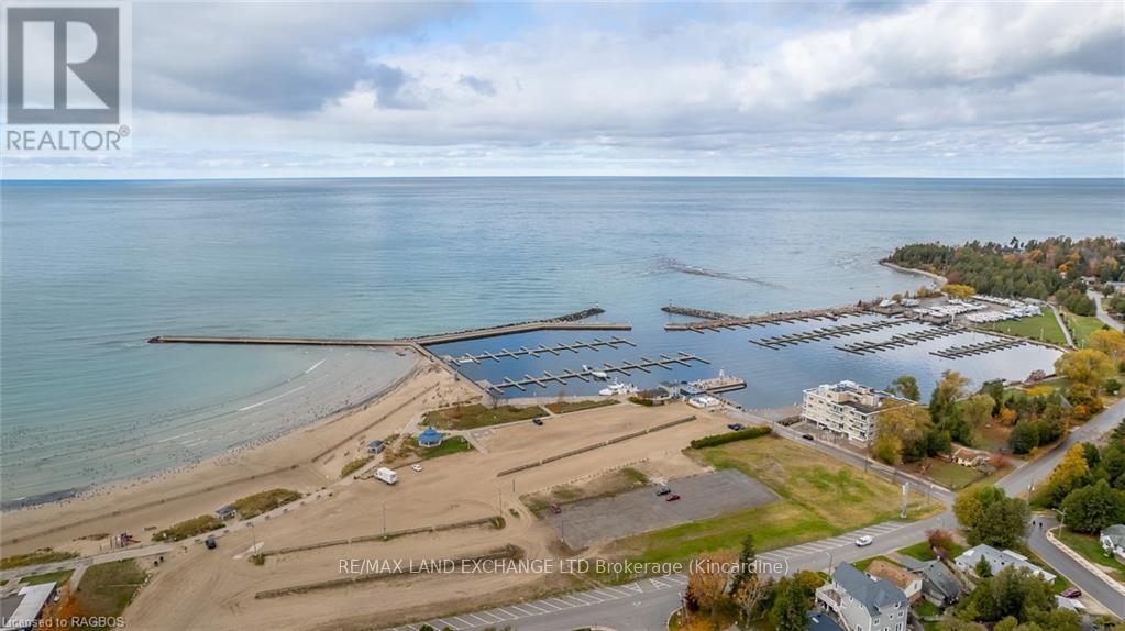 332 Mill Street, Saugeen Shores, Ontario  N0H 2C0 - Photo 10 - X10846353