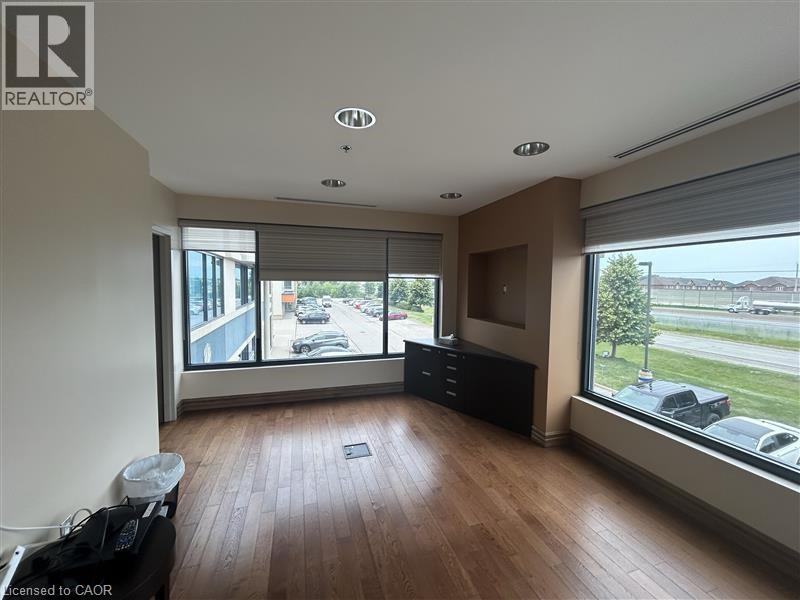 435 Mcneilly Road Unit# 204, Stoney Creek, Ontario  L8E 5E3 - Photo 3 - 40658403