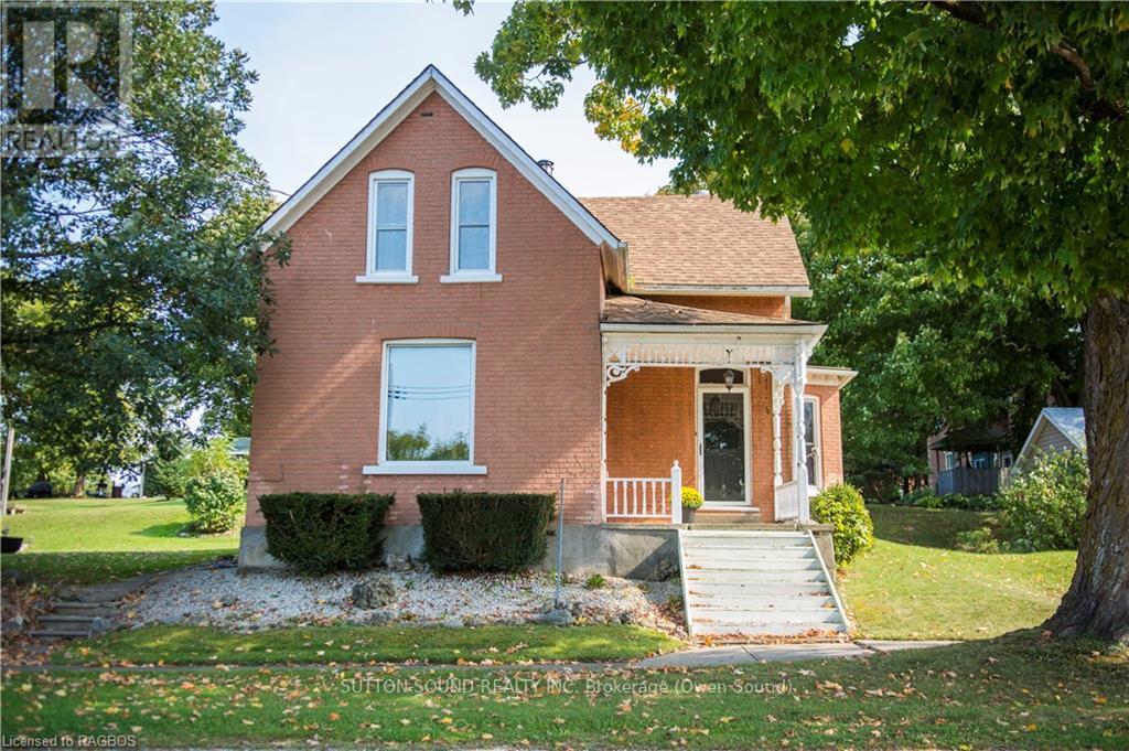 8 Elizabeth Drive, South Bruce Peninsula, Ontario  N0H 1A0 - Photo 2 - X10846484