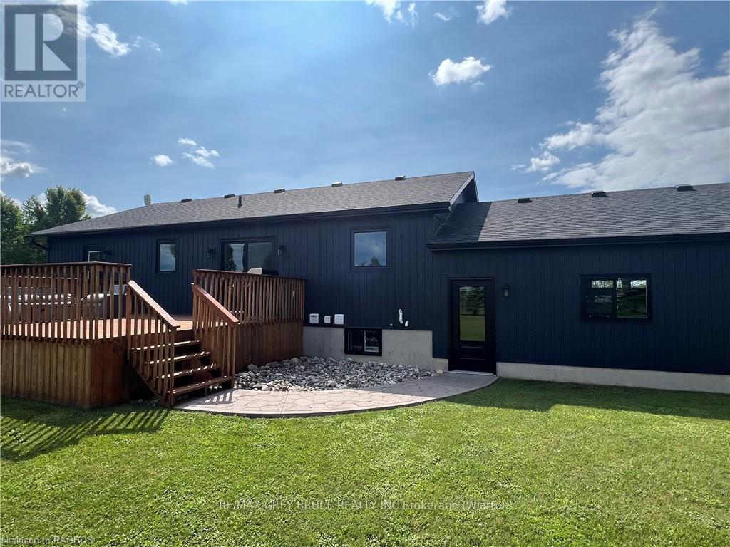 116 Patterson Parkway, Georgian Bluffs, Ontario  N0H 2T0 - Photo 3 - X10846444