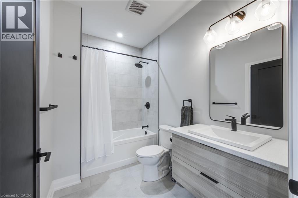 57 Centre St, Grand Bend, Ontario  N0M 1T0 - Photo 41 - 40675113