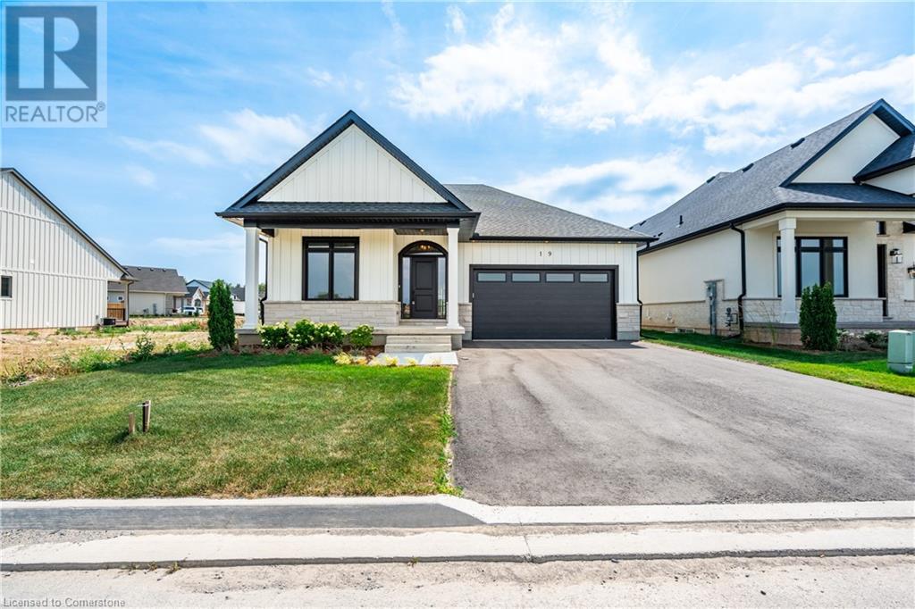 19 OAKLEY Drive, Niagara-on-the-Lake, Ontario