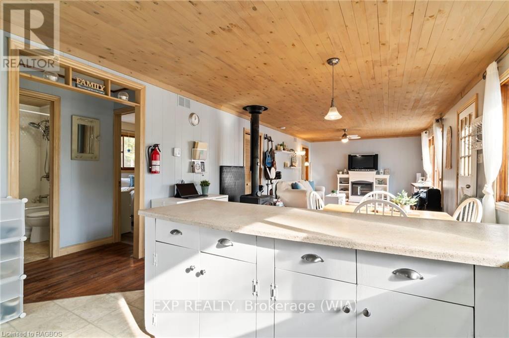 397 Mallory Beach Road, South Bruce Peninsula, Ontario  N0H 2T0 - Photo 11 - X11879953