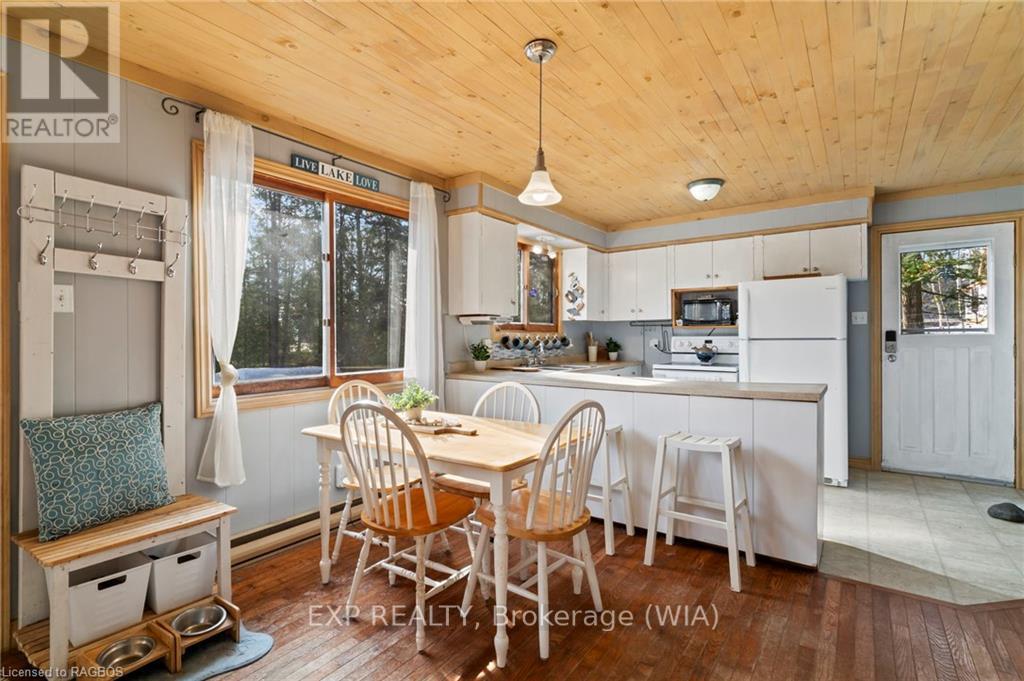 397 Mallory Beach Road, South Bruce Peninsula, Ontario  N0H 2T0 - Photo 12 - X11879953