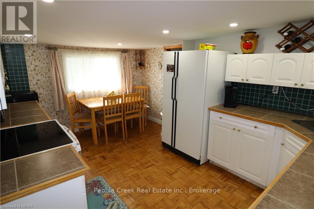 28 Sutton Drive, Ashfield-Colborne-Wawanosh, Ontario  N7A 3Y3 - Photo 8 - X10779991