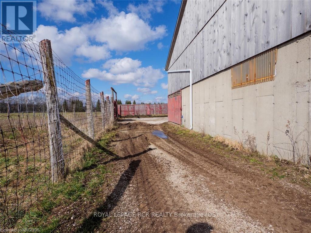 258934 Gordon Sutherland Parkway, Georgian Bluffs, Ontario  N4K 5N4 - Photo 10 - X10847660
