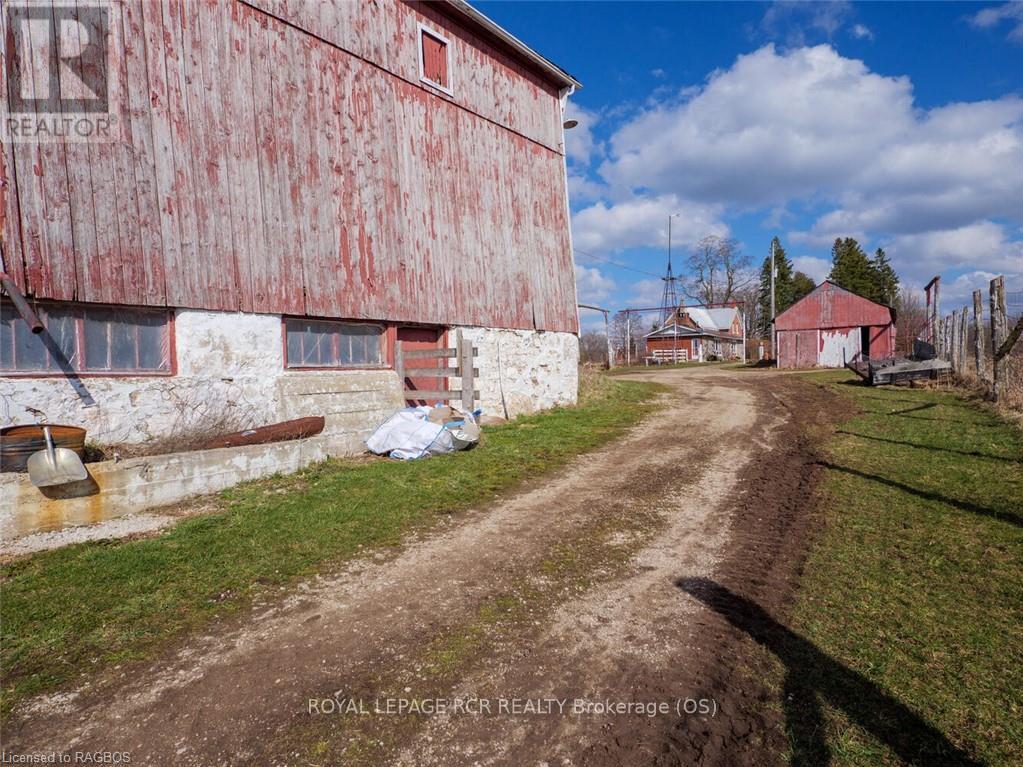 258934 Gordon Sutherland Parkway, Georgian Bluffs, Ontario  N4K 5N4 - Photo 9 - X10847660