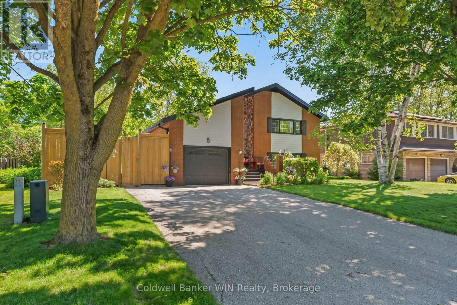 510 Church Crescent, Wellington North, Ontario  N0G 2L2 - Photo 2 - X11886835