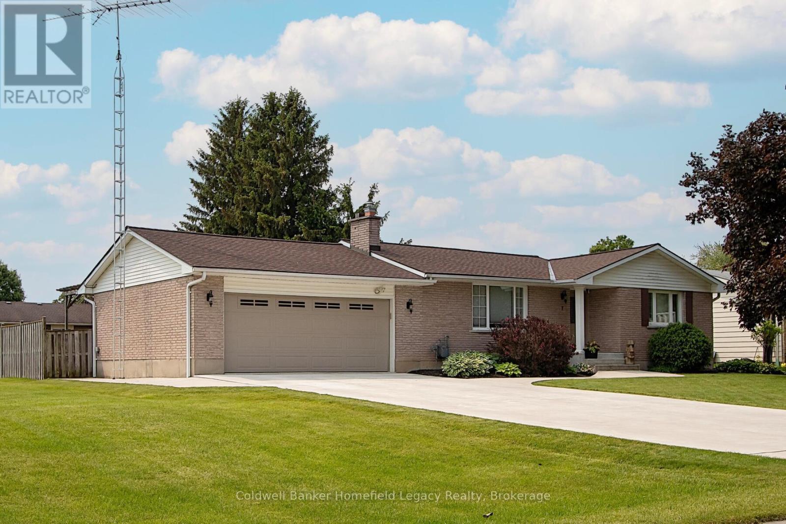 7 King Crescent, East Zorra-Tavistock, Ontario  N0J 1L0 - Photo 5 - X11891954